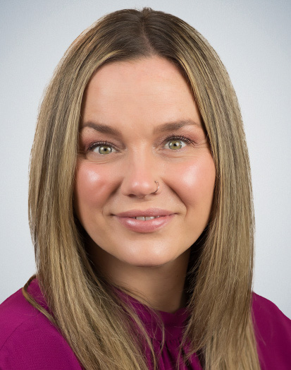 Portrait of Stephanie Johnsen, Housing & Care Advisor